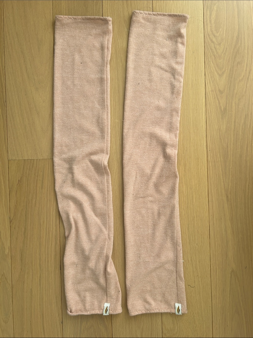 Rubia wear long pink legwarmers